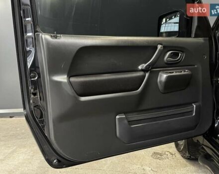 Черный Сузуки Джимни, объемом двигателя 1.33 л и пробегом 168 тыс. км за 12200 $, фото 26 на Automoto.ua