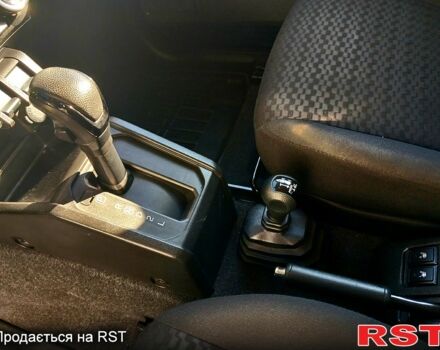 Чорний Сузукі Джімні, об'ємом двигуна 1.5 л та пробігом 50 тис. км за 21500 $, фото 12 на Automoto.ua