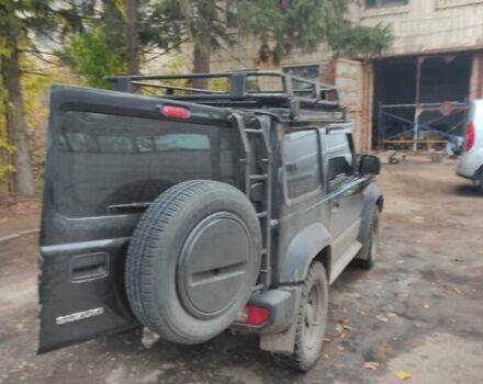Чорний Сузукі Джімні, об'ємом двигуна 1.46 л та пробігом 63 тис. км за 19000 $, фото 2 на Automoto.ua