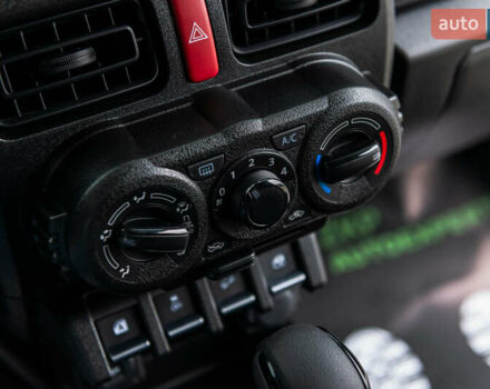 Черный Сузуки Джимни, объемом двигателя 1.46 л и пробегом 21 тыс. км за 23000 $, фото 21 на Automoto.ua