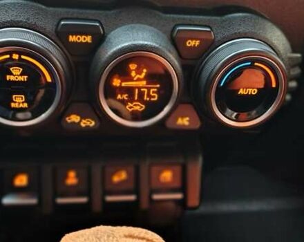 Черный Сузуки Джимни, объемом двигателя 1.46 л и пробегом 30 тыс. км за 23700 $, фото 11 на Automoto.ua