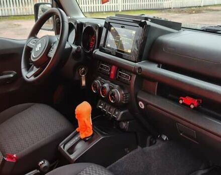 Черный Сузуки Джимни, объемом двигателя 1.46 л и пробегом 30 тыс. км за 23700 $, фото 6 на Automoto.ua