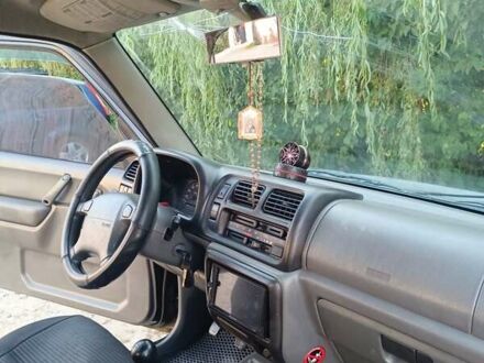 Сузуки Джимни 2000 в Коломые на Automoto.ua Черный Сузуки Джимни, объемом двигателя 1.3 л и пробегом 234 тыс. км за 4000 $, фото 1 на Automoto.ua