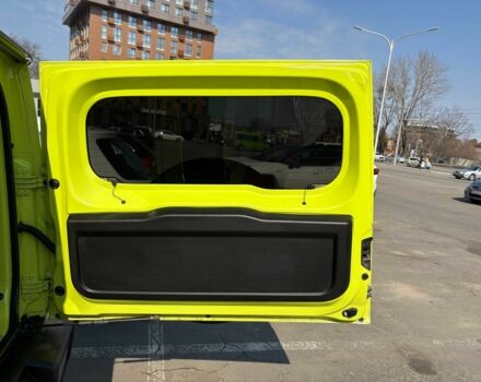 Желтый Сузуки Джимни, объемом двигателя 1.5 л и пробегом 28 тыс. км за 20450 $, фото 8 на Automoto.ua