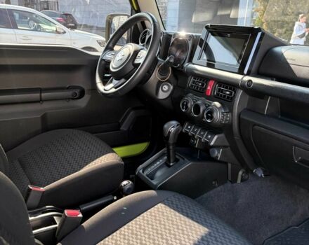 Желтый Сузуки Джимни, объемом двигателя 1.5 л и пробегом 28 тыс. км за 20450 $, фото 4 на Automoto.ua