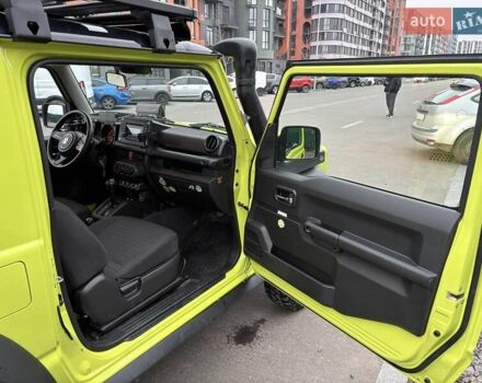 Желтый Сузуки Джимни, объемом двигателя 1.46 л и пробегом 62 тыс. км за 23300 $, фото 13 на Automoto.ua