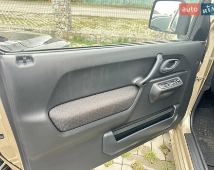 Сузуки Джимни 2007 в Корсунь-Шевченковском на Automoto.ua Серый Сузуки Джимни, объемом двигателя 1.33 л и пробегом 65 тыс. км за 7900 $, фото 8 на Automoto.ua