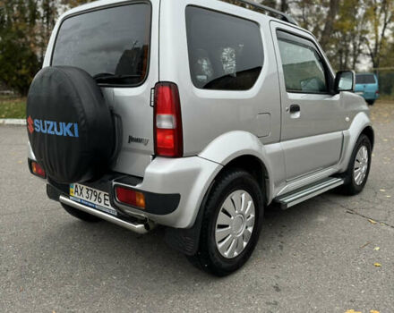 Сузукі Джімні 2013 у Харкові на Automoto.ua Сірий Сузукі Джімні, об'ємом двигуна 1.4 л та пробігом 38 тис. км за 10500 $, фото 6 на Automoto.ua