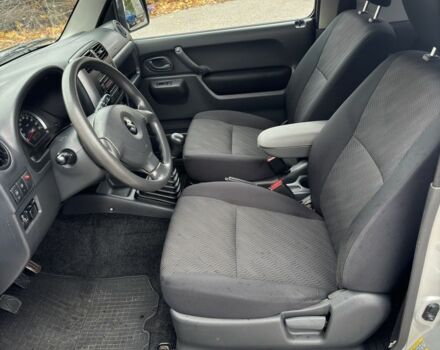 Серый Сузуки Джимни, объемом двигателя 1.3 л и пробегом 38 тыс. км за 10500 $, фото 17 на Automoto.ua