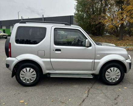 Сузукі Джімні 2013 у Харкові на Automoto.ua Сірий Сузукі Джімні, об'ємом двигуна 1.4 л та пробігом 38 тис. км за 10500 $, фото 7 на Automoto.ua