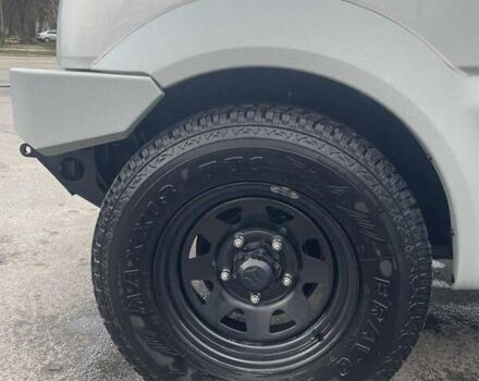 Серый Сузуки Джимни, объемом двигателя 1.3 л и пробегом 68 тыс. км за 16900 $, фото 8 на Automoto.ua