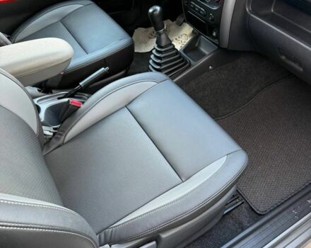 Серый Сузуки Джимни, объемом двигателя 1.3 л и пробегом 74 тыс. км за 4000 $, фото 4 на Automoto.ua