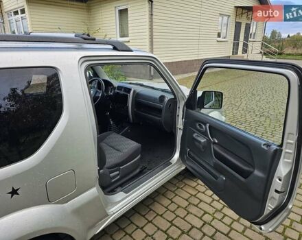 Серый Сузуки Джимни, объемом двигателя 1.33 л и пробегом 149 тыс. км за 11700 $, фото 2 на Automoto.ua