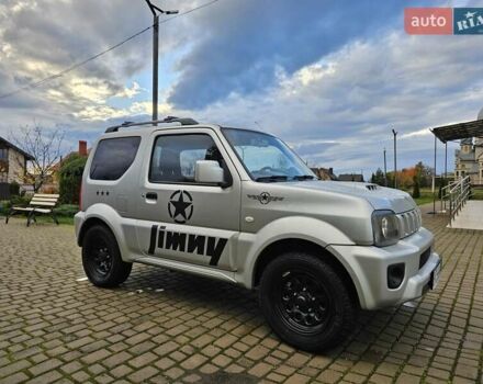 Серый Сузуки Джимни, объемом двигателя 1.33 л и пробегом 149 тыс. км за 11700 $, фото 1 на Automoto.ua