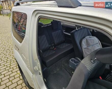 Серый Сузуки Джимни, объемом двигателя 1.33 л и пробегом 149 тыс. км за 11700 $, фото 5 на Automoto.ua