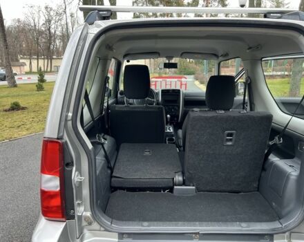 Серый Сузуки Джимни, объемом двигателя 1.3 л и пробегом 37 тыс. км за 13500 $, фото 7 на Automoto.ua
