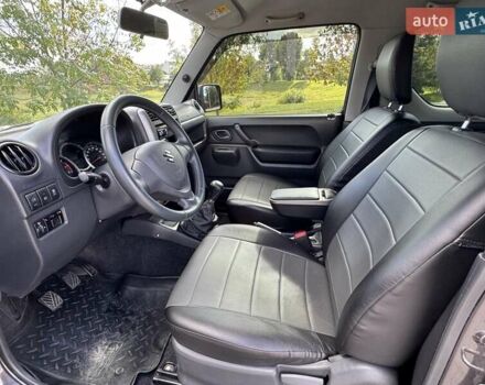 Сірий Сузукі Джімні, об'ємом двигуна 1.3 л та пробігом 43 тис. км за 16500 $, фото 7 на Automoto.ua