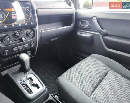 Сузуки Джимни 2018 в Черкассах на Automoto.ua Серый Сузуки Джимни, объемом двигателя 1.3 л и пробегом 88 тыс. км за 14800 $, фото 11 на Automoto.ua