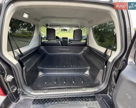 Сірий Сузукі Джімні, об'ємом двигуна 1.3 л та пробігом 43 тис. км за 16500 $, фото 9 на Automoto.ua