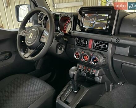 Сірий Сузукі Джімні, об'ємом двигуна 1.5 л та пробігом 6 тис. км за 24950 $, фото 74 на Automoto.ua