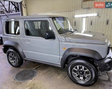 Сірий Сузукі Джімні, об'ємом двигуна 1.5 л та пробігом 6 тис. км за 24950 $, фото 3 на Automoto.ua