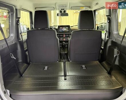 Сірий Сузукі Джімні, об'ємом двигуна 1.5 л та пробігом 6 тис. км за 24950 $, фото 64 на Automoto.ua