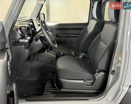 Сірий Сузукі Джімні, об'ємом двигуна 1.5 л та пробігом 6 тис. км за 24950 $, фото 55 на Automoto.ua