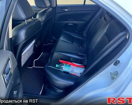 Белый Сузуки Кизаши, объемом двигателя 2.4 л и пробегом 172 тыс. км за 8000 $, фото 9 на Automoto.ua