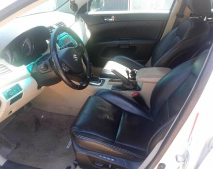 Белый Сузуки Кизаши, объемом двигателя 2.4 л и пробегом 206 тыс. км за 6500 $, фото 11 на Automoto.ua