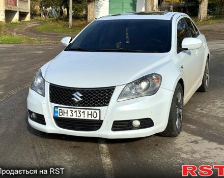 Белый Сузуки Кизаши, объемом двигателя 2.4 л и пробегом 172 тыс. км за 8000 $, фото 1 на Automoto.ua