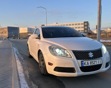 Белый Сузуки Кизаши, объемом двигателя 2.4 л и пробегом 258 тыс. км за 6300 $, фото 1 на Automoto.ua