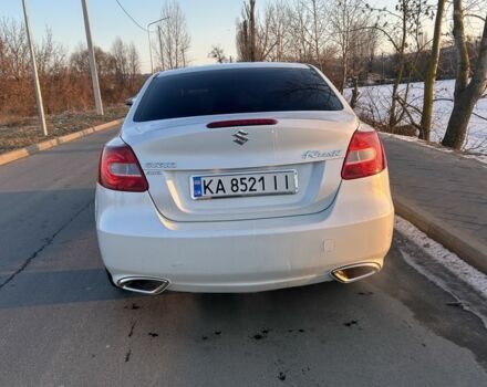 Белый Сузуки Кизаши, объемом двигателя 2.4 л и пробегом 258 тыс. км за 6300 $, фото 4 на Automoto.ua