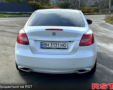 Белый Сузуки Кизаши, объемом двигателя 2.4 л и пробегом 172 тыс. км за 8000 $, фото 6 на Automoto.ua