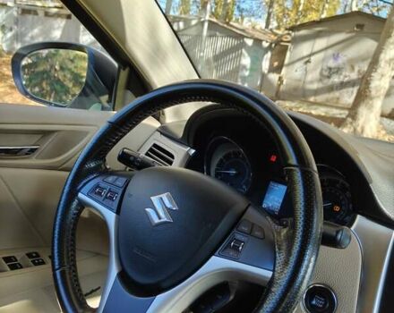 Белый Сузуки Кизаши, объемом двигателя 2.39 л и пробегом 225 тыс. км за 7700 $, фото 12 на Automoto.ua