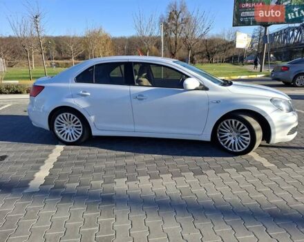 Белый Сузуки Кизаши, объемом двигателя 2.39 л и пробегом 269 тыс. км за 6400 $, фото 3 на Automoto.ua