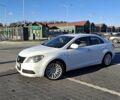 Белый Сузуки Кизаши, объемом двигателя 2.39 л и пробегом 269 тыс. км за 6400 $, фото 1 на Automoto.ua
