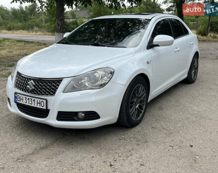 Білий Сузукі Кізаші, об'ємом двигуна 2.39 л та пробігом 169 тис. км за 9500 $, фото 1 на Automoto.ua