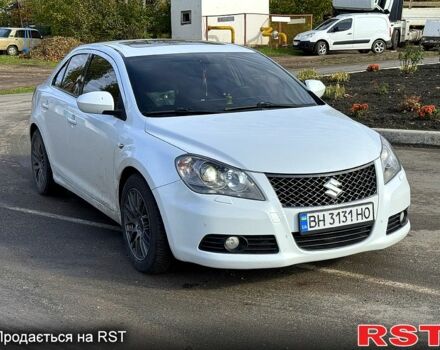 Белый Сузуки Кизаши, объемом двигателя 2.4 л и пробегом 172 тыс. км за 8000 $, фото 1 на Automoto.ua