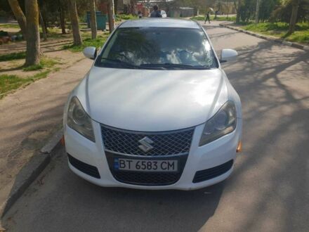 Сузуки Кизаши 2010 в Харькове на Automoto.ua Белый Сузуки Кизаши, объемом двигателя 2.4 л и пробегом 206 тыс. км за 6500 $, фото 1 на Automoto.ua