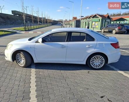 Белый Сузуки Кизаши, объемом двигателя 2.39 л и пробегом 269 тыс. км за 6400 $, фото 1 на Automoto.ua