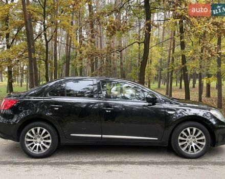 Чорний Сузукі Кізаші, об'ємом двигуна 2.39 л та пробігом 230 тис. км за 6999 $, фото 3 на Automoto.ua