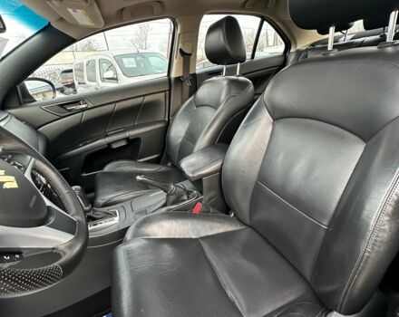 Чорний Сузукі Кізаші, об'ємом двигуна 2.4 л та пробігом 206 тис. км за 6900 $, фото 12 на Automoto.ua