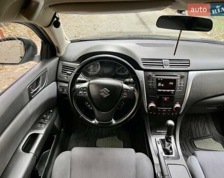 Чорний Сузукі Кізаші, об'ємом двигуна 2.39 л та пробігом 230 тис. км за 6999 $, фото 17 на Automoto.ua