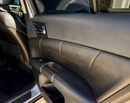 Черный Сузуки Кизаши, объемом двигателя 2.4 л и пробегом 192 тыс. км за 8700 $, фото 14 на Automoto.ua