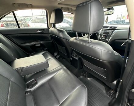 Чорний Сузукі Кізаші, об'ємом двигуна 2.4 л та пробігом 206 тис. км за 6900 $, фото 5 на Automoto.ua