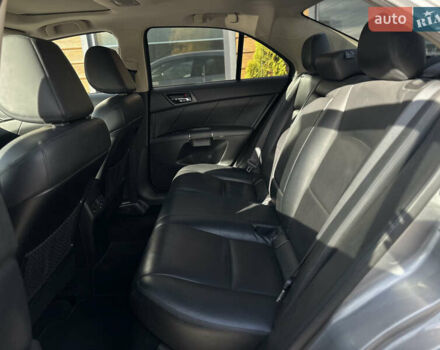 Сузуки Кизаши 2010 в Львове на Automoto.ua Серый Сузуки Кизаши, объемом двигателя 2.39 л и пробегом 202 тыс. км за 8199 $, фото 41 на Automoto.ua