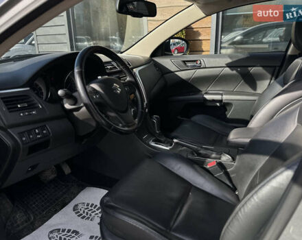 Сузуки Кизаши 2010 в Львове на Automoto.ua Серый Сузуки Кизаши, объемом двигателя 2.39 л и пробегом 202 тыс. км за 8199 $, фото 26 на Automoto.ua
