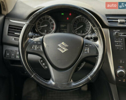 Сузуки Кизаши 2010 в Львове на Automoto.ua Серый Сузуки Кизаши, объемом двигателя 2.39 л и пробегом 202 тыс. км за 8199 $, фото 30 на Automoto.ua