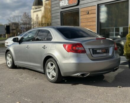 Серый Сузуки Кизаши, объемом двигателя 2.4 л и пробегом 202 тыс. км за 8199 $, фото 5 на Automoto.ua