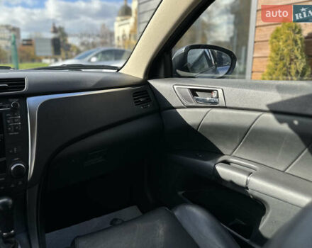 Сузуки Кизаши 2010 в Львове на Automoto.ua Серый Сузуки Кизаши, объемом двигателя 2.39 л и пробегом 202 тыс. км за 8199 $, фото 40 на Automoto.ua